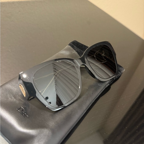 Sunglasses - Picture 3 of 3